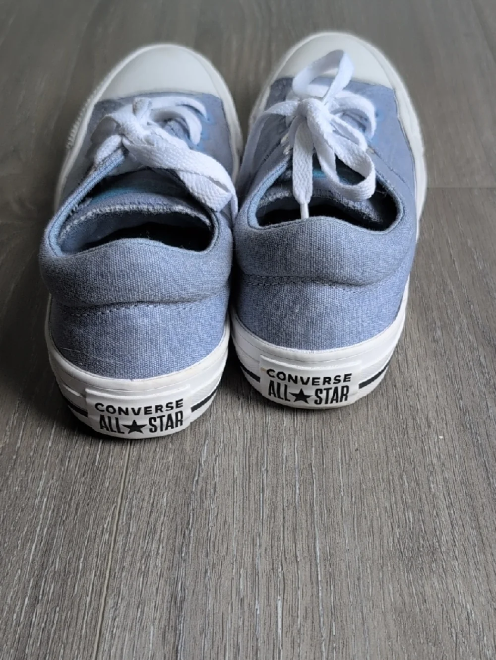 Blue Converse - Picture 5 of 7